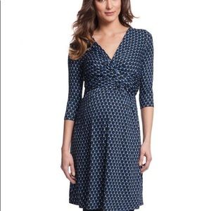 Seraphine maternity dress in EUC. Size 6. One of my favorite maternity brands.